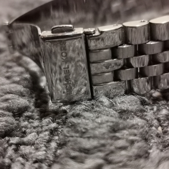 Michael Kors Lexington chronograph stainless steel watch MK5555 - Picture 6 of 7